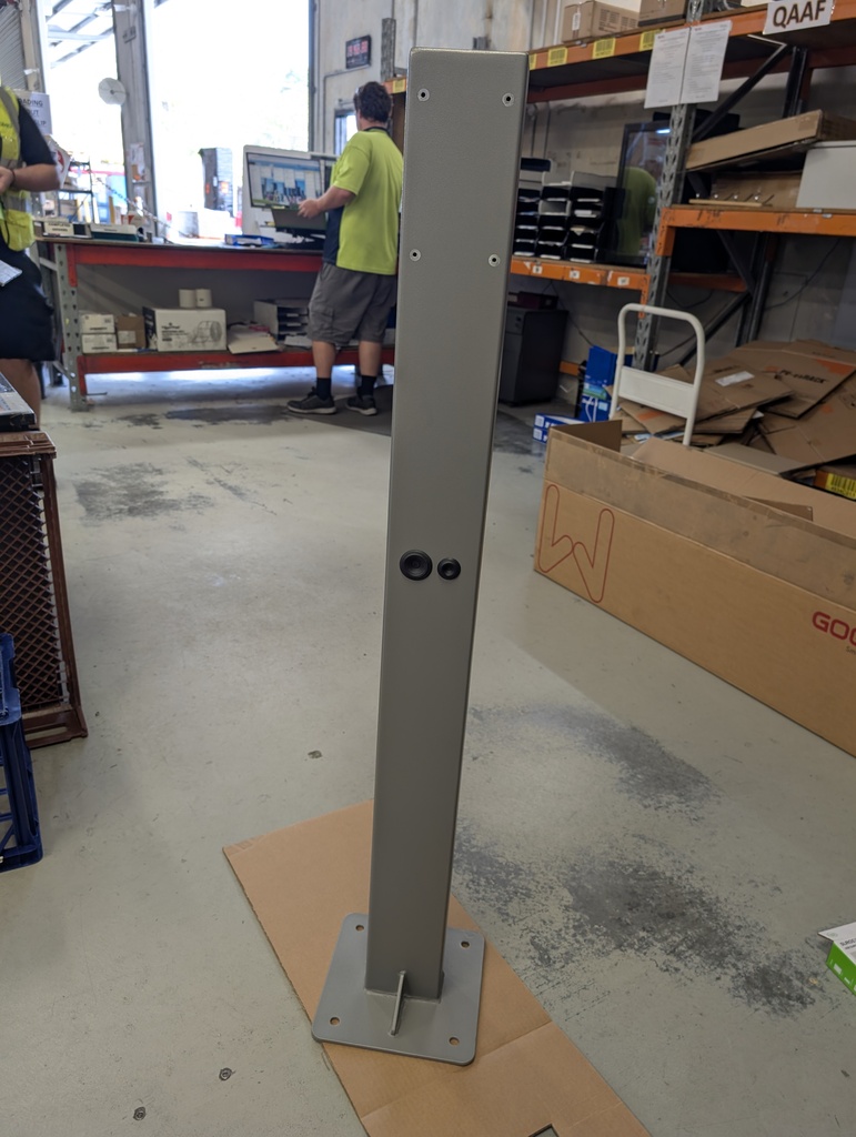 CLEARANCE GoodWe HCA Series Floor Mounting Post For Single Phase EV Charger